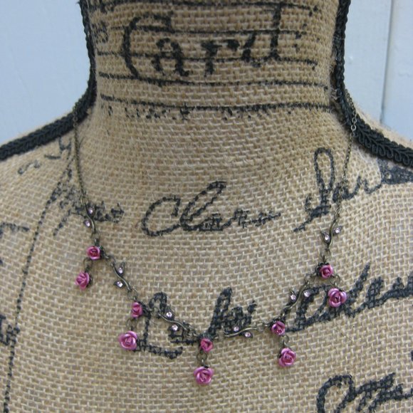 American Eagle Outfitters Jewelry - NWOT American Eagle AE rhinestone rose necklace